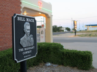 Bill Mack memorial Shamrock TX