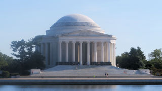 Jefferson Memorial from across lake 