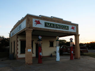 Magnolia Gas Station Shamrock TX