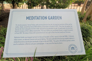 Memorial Garden Graceland Memphis 