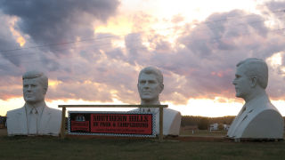 Mount Rushmore pastiche on Highway 79 SD