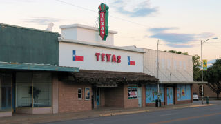 Old cinema Shamrock TX